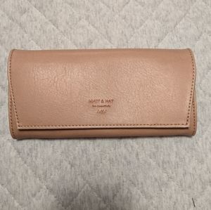 Matt & Nat vegan beige wallet